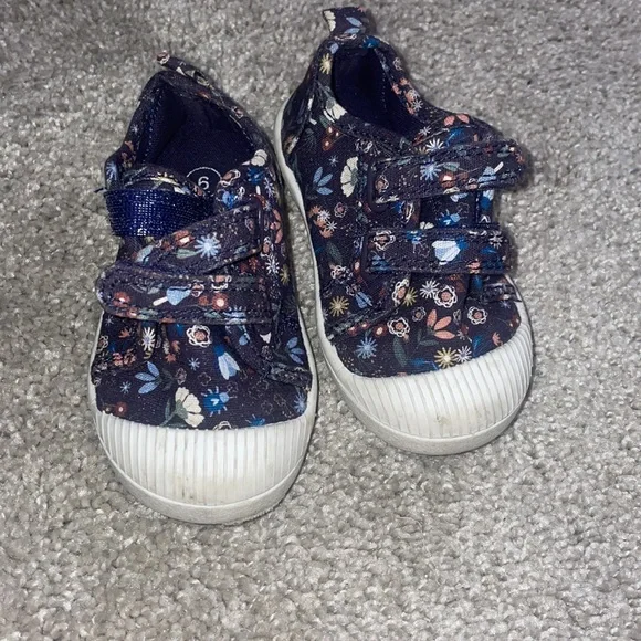 - Major sale $6 was $17 Cat and Jack toddler strap in shoes blue and floral - Picture 1 of 9